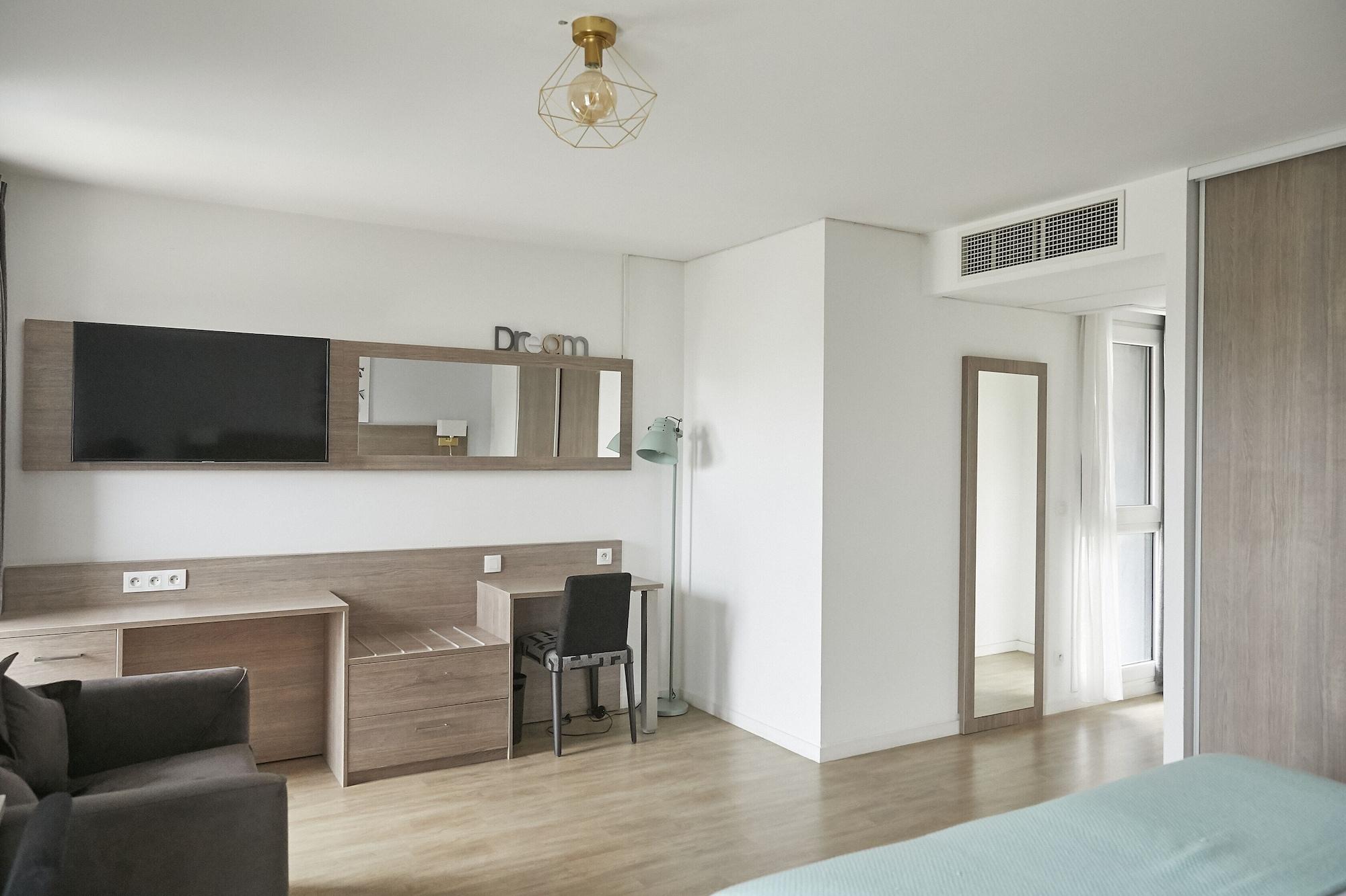 Tulip Inn Massy Palaiseau - Residence Exterior photo