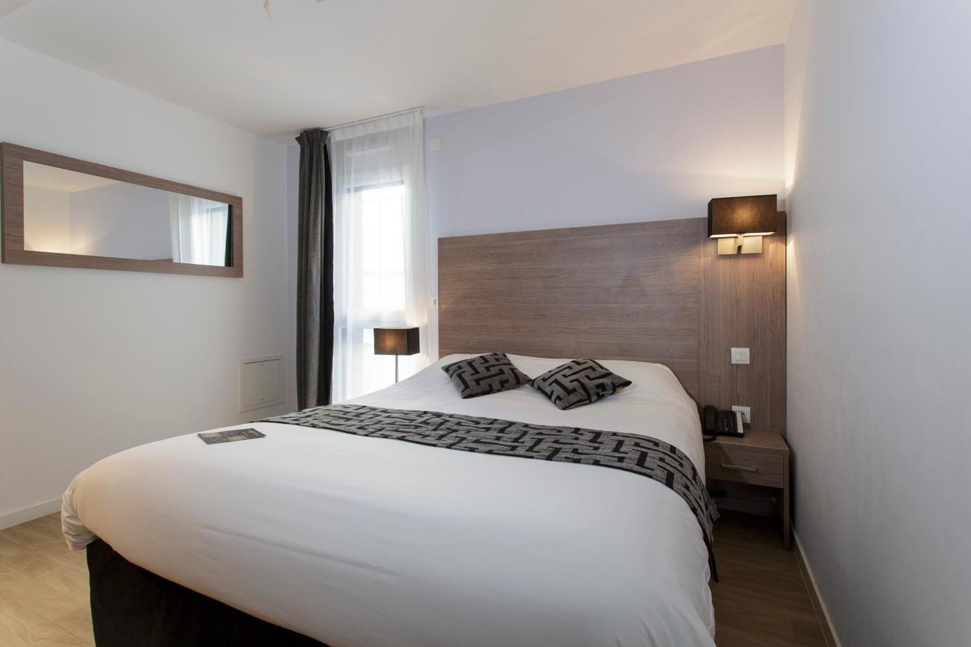 Tulip Inn Massy Palaiseau - Residence Room photo