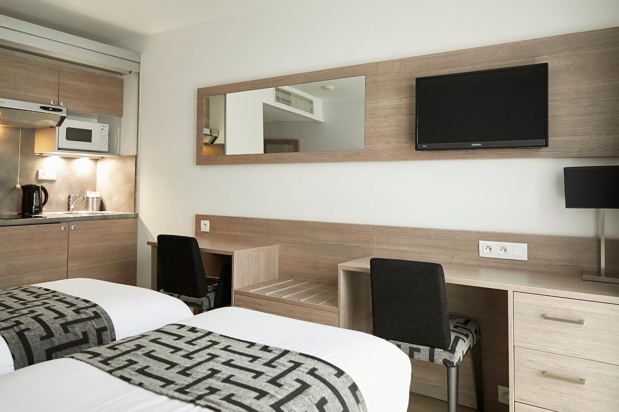 Tulip Inn Massy Palaiseau - Residence Room photo