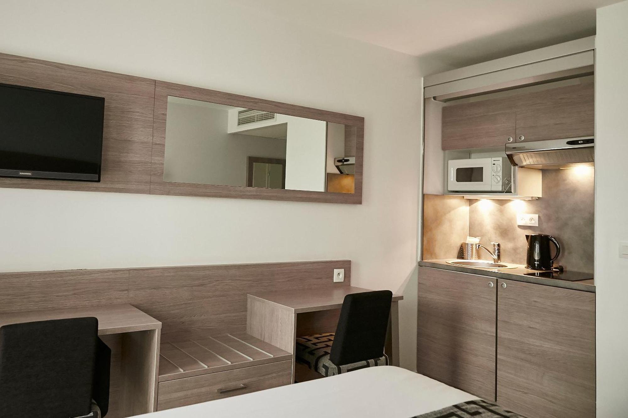 Tulip Inn Massy Palaiseau - Residence Room photo