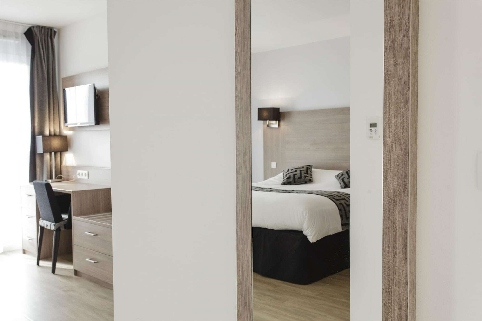 Tulip Inn Massy Palaiseau - Residence Exterior photo