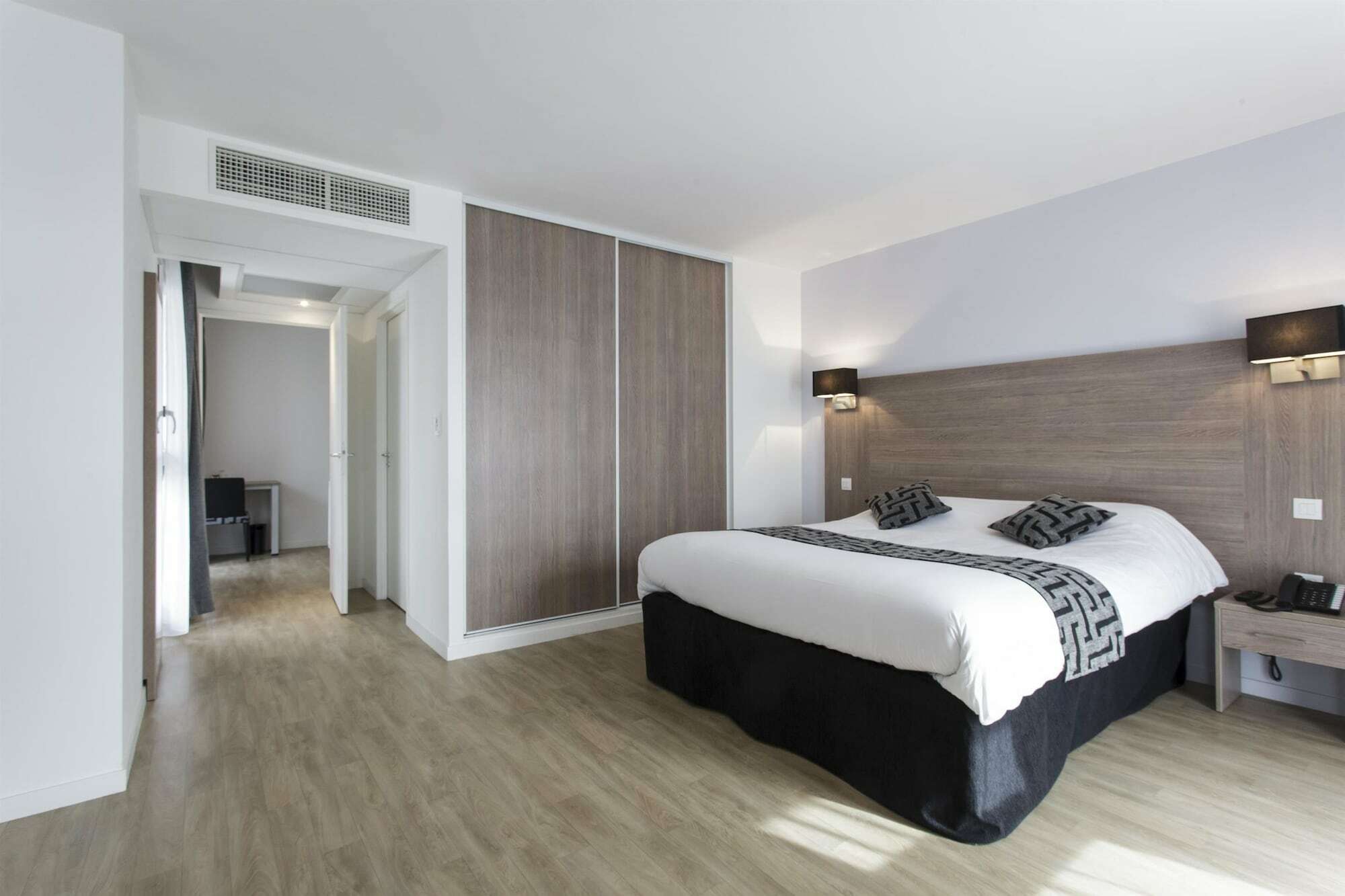 Tulip Inn Massy Palaiseau - Residence Exterior photo